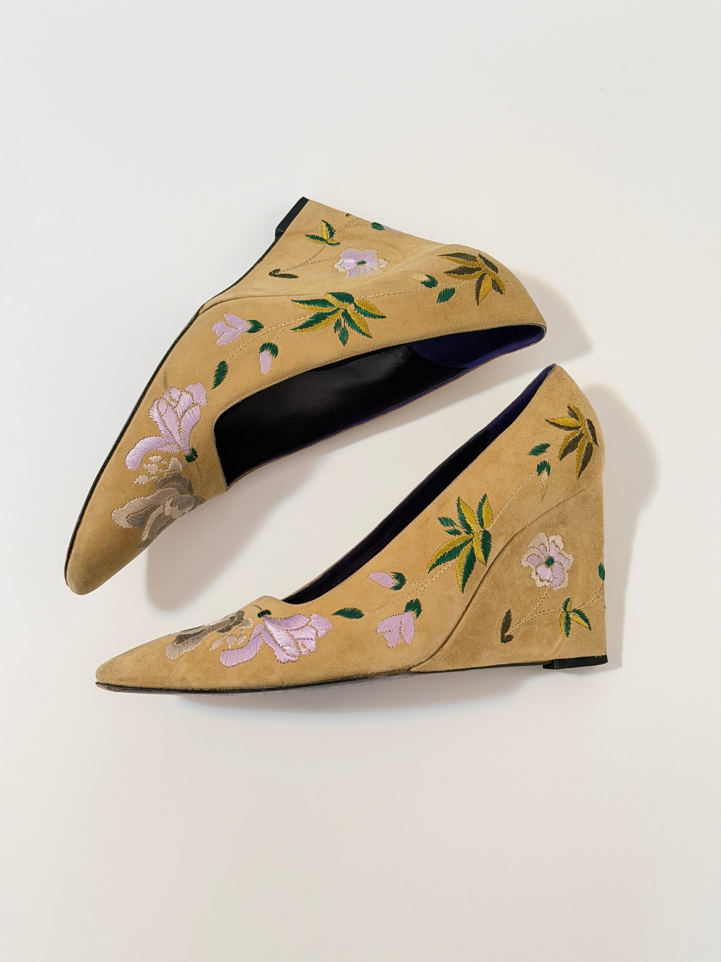 Fendi floral embroidered wedges - size 10