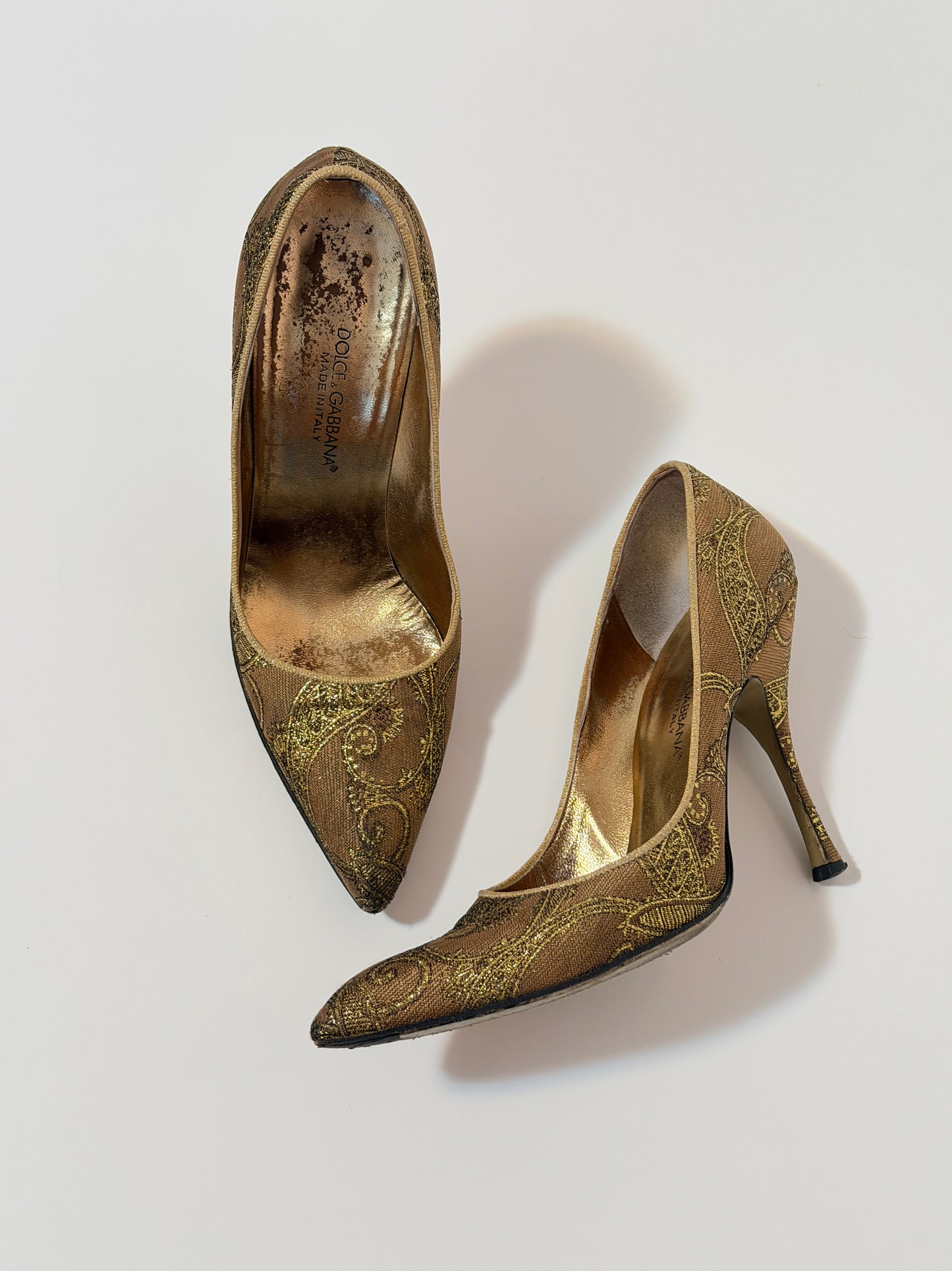 Dolce & Gabbana gold brocade heels - size 7.5