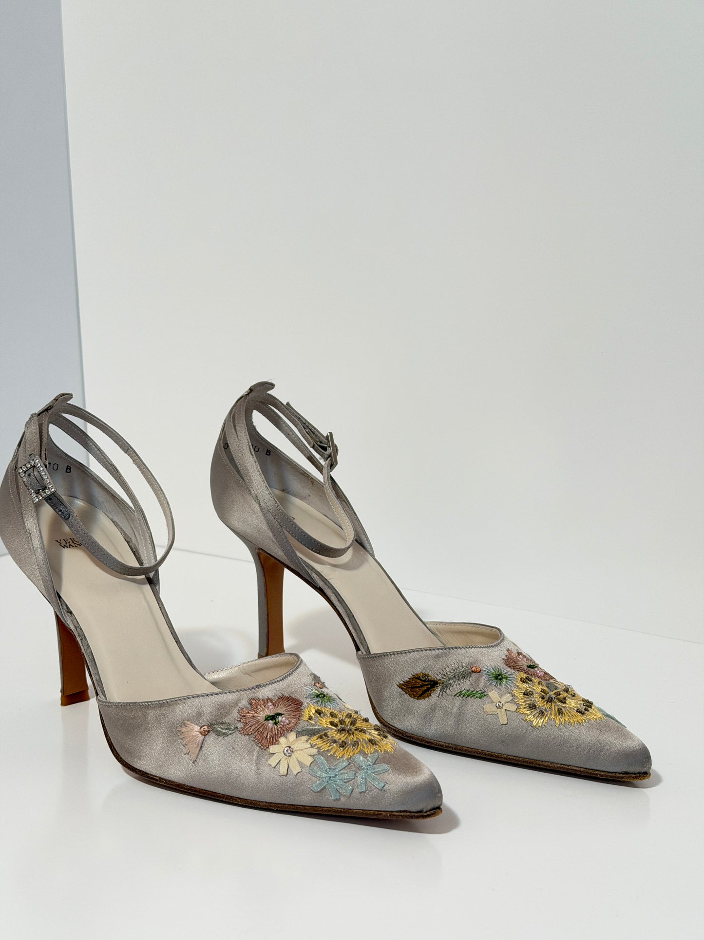 Vera Wang x Stuart Weitzman floral heels - size 10